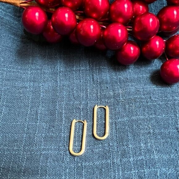 COPY - - O oval huggies | Real gold earrings | Parker earrings | 14k real gold … - Picture 16 of 16